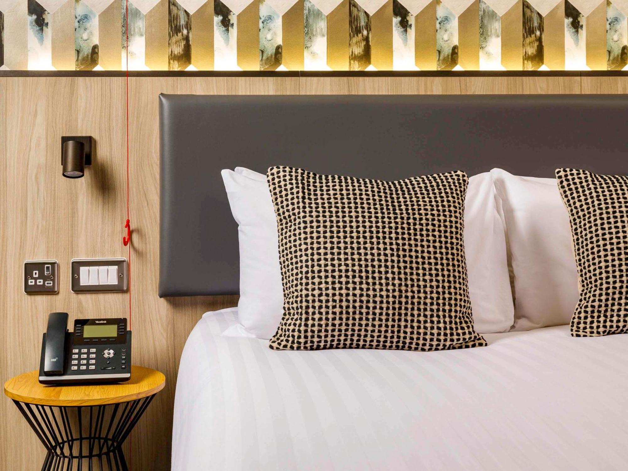 Mercure Newport Extérieur photo
